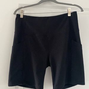 Nordstrom Zella Bike Short / Yoga Short Large L - great condition! Pockets